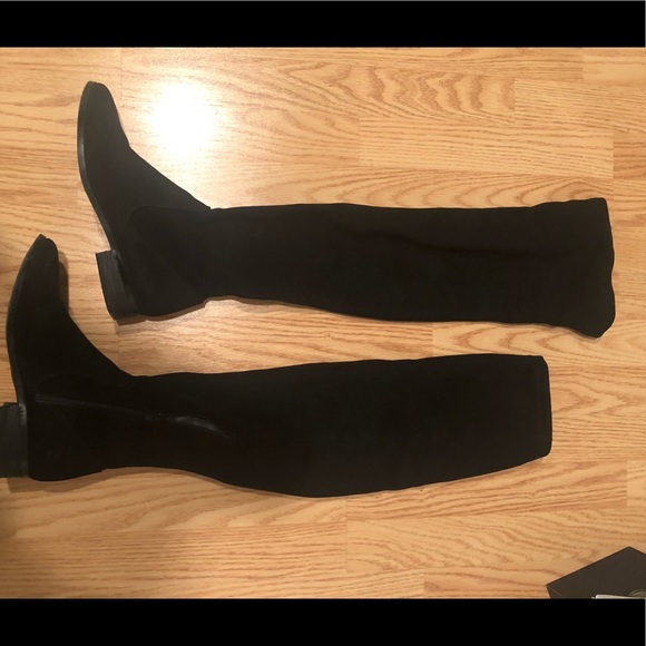 Knee high black boots. - Picture 1 of 4